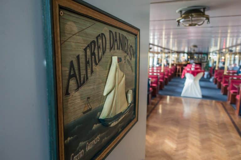 Inside the Rederij Stiphout boat